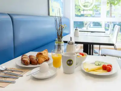 B&B Stuttgart-City - 9