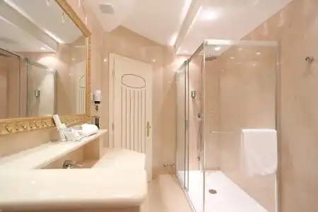 CityGoldener Adler B&B - 32
