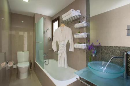 King Jason Paphos - Designed for Adults by Louiss - 75