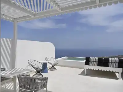 Cresanto Luxury Suites - 27