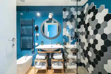 Rarity Suites - 206