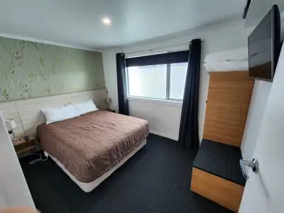 The Strand - 36