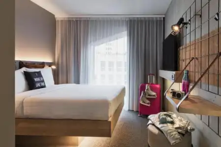 Moxy Lausanne City - 0