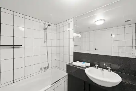 Gemini Court Holiday Apartments - 255