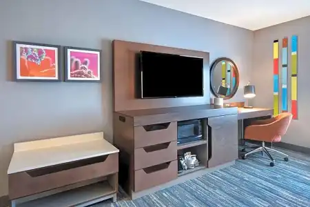 Hampton Inn & Suites Las Vegas Convention Center - No Resort Fee - 45
