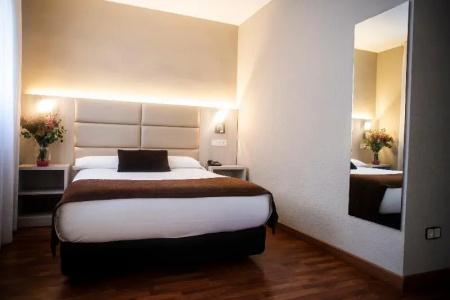 B&B Zaragoza Royal - 54