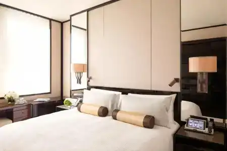 The Peninsula - 51
