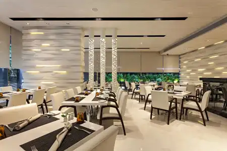 Hyatt Place Bangkok Sukhumvit 1 - 17