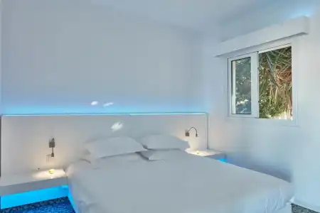 So White Beach Resort - 73
