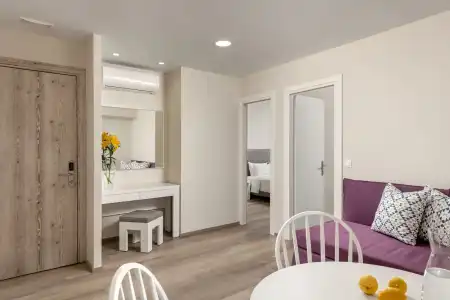 Bio Suites - 163