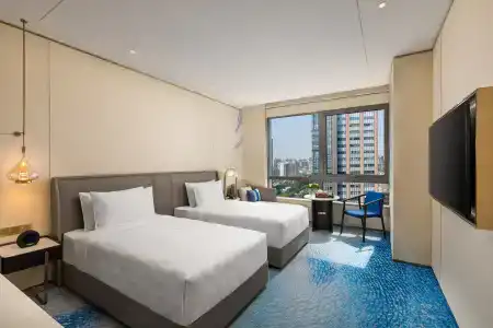 HUALUXE Shanghai Changfeng Park by IHG - 3