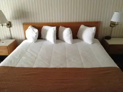 Royal Garden Inn - 2