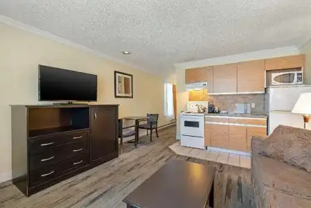 Best Western Plus Burnaby - 69
