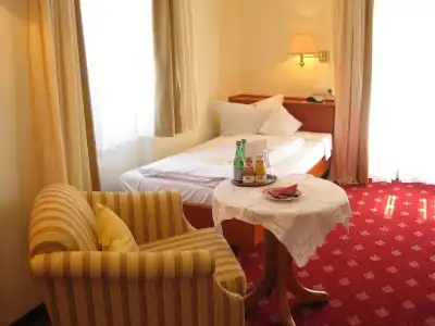 Zur Sonne Romantik & Restaurant - 12