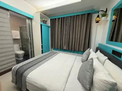 The Hive Beach - 48