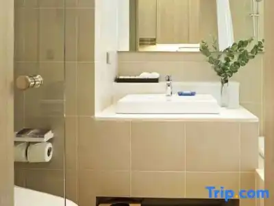 Balcony Seaside Sriracha & Serviced Apartments (SHA Extra Plus) - 313