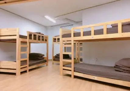 Gray Guesthouse - 3
