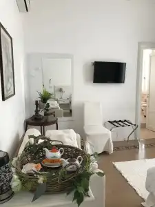 B&B Nike - Rooms Only - 80