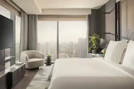 Four Seasons At Centre - 118