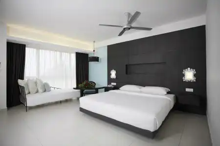 Avillion Admiral Cove - 2