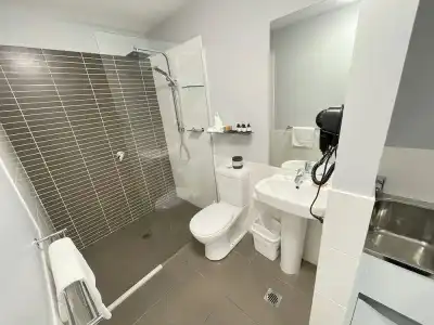 Honeysuckle Executive Apartments - 110