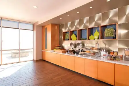 SpringHill Suites by Marriott - 7