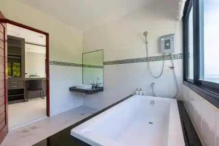 Rossarin Sea View Patong - 77