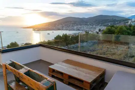 Hilltop Heaven - 17