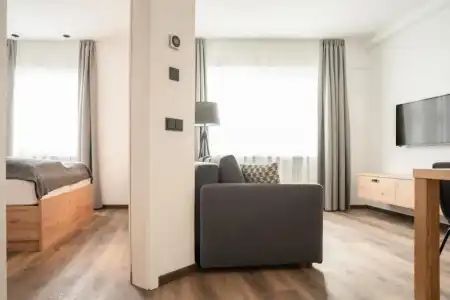 Feichter & Living - 36