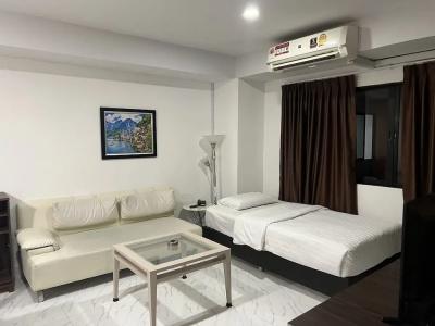 Mall Suites - 448