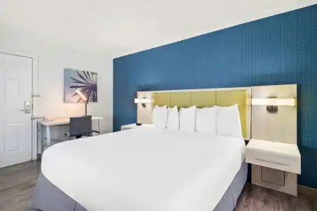 SureStay by Best Western Santa Monica - 39