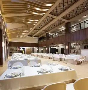 And Restaurant Khmelnitskiy - 12
