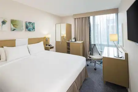 Hilton Garden Inn Bristol City Centre - 33