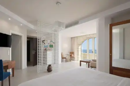 Macaris Suites and SPA - 82