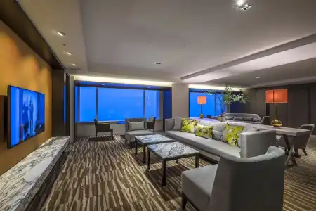 Phoenix Seagaia Ocean Tower - 215