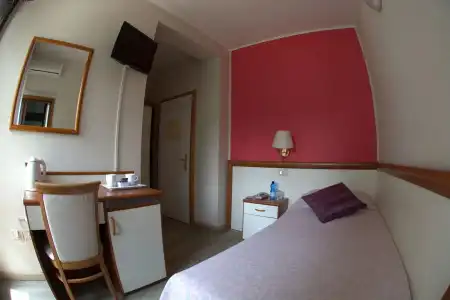 Bristol - 0