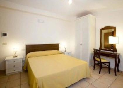 Casa Famiani Bed & Breakfast - 2