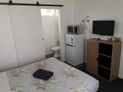 Avenue Motel - 24