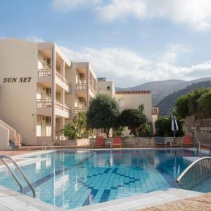 Sunset Studios & Apartments by Estia - 42