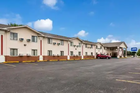 Americas Best Value Inn Fargo - 37