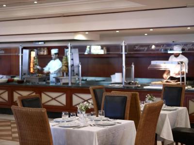 Roda Beach Resort & Spa - 10