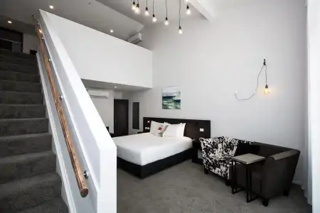 The Metrotel Motel - 30