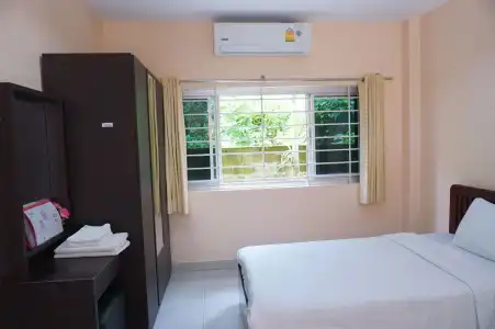 Jirasin Ranong Apartment - 3