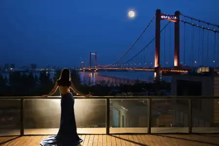 Hilton Wuhan Riverside - 25