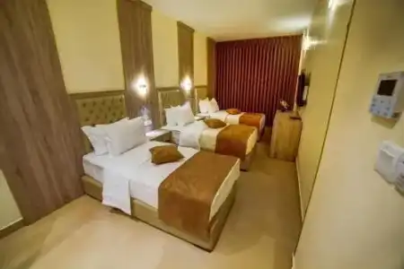 Delara - 0