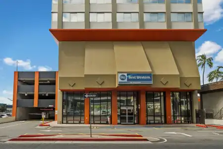 Best Western The Plaza Honolulu Airport - Free Breakfast - 0
