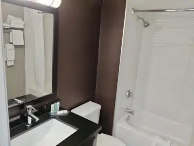 Quality Inn - 23