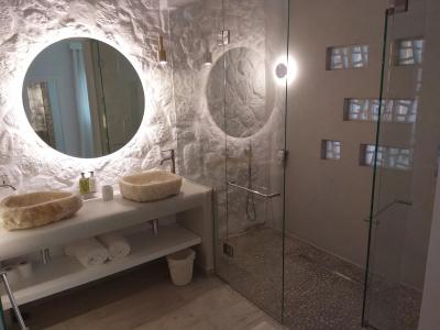 Petri Suites Santorini - 78