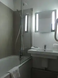 ibis Styles Clermont Ferrand Sud La Pardieu - 10