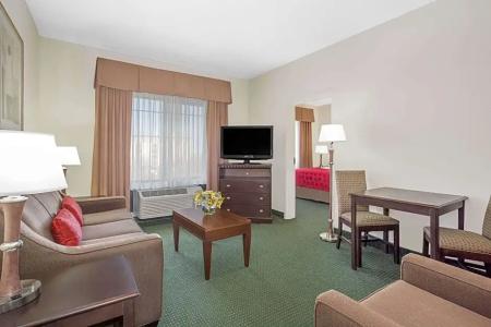 Ramada Denver International Airport - 29